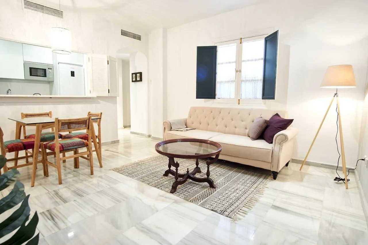 Monsalves Courtyard By Valcambre Apartment Seville